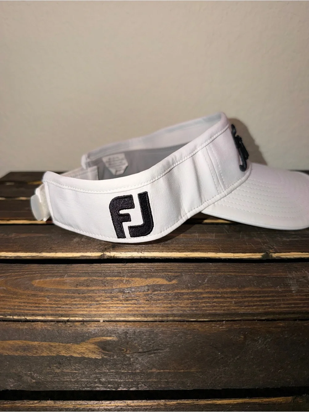 Titleist FJ PRO- V1 White Visor with Black Logo